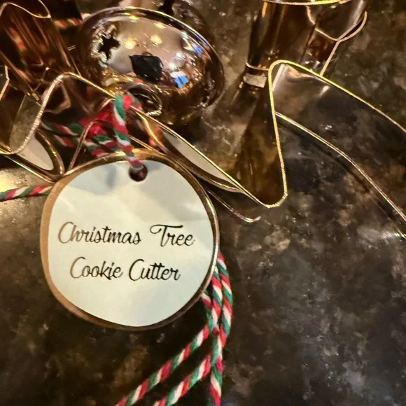 ANTHROPOLOGIE Jumbo Cookie Tree Cutter - Picture 3 of 4